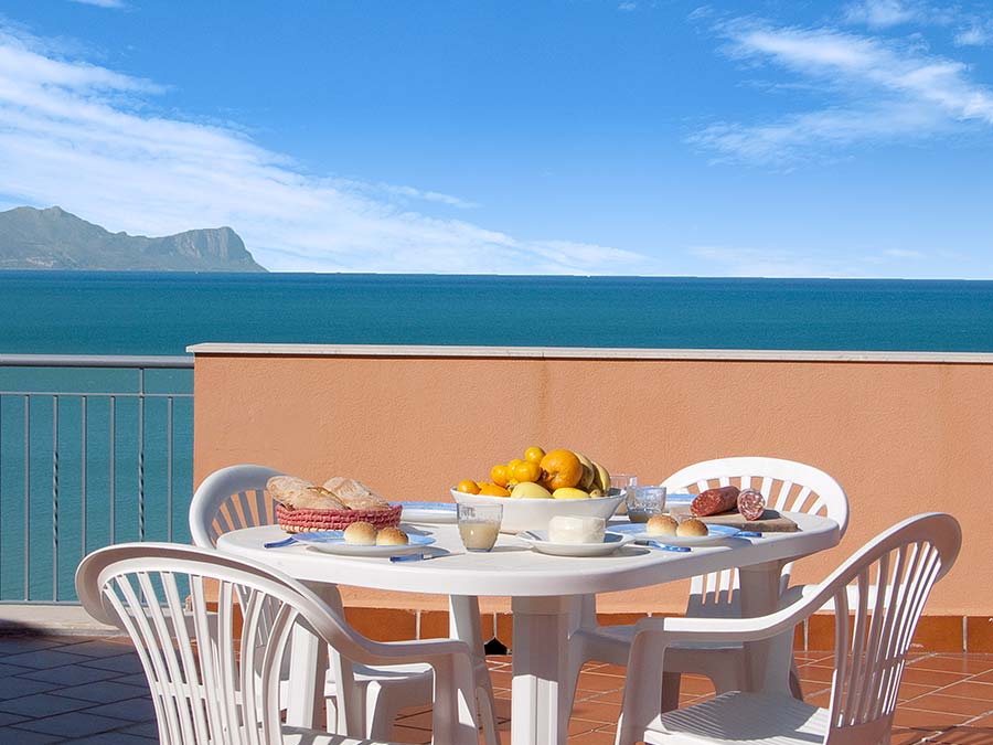 terras Op het dakterras van Appartamento Attinia